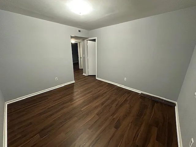 2 bed, 800 sqft, $825 — Photo 2