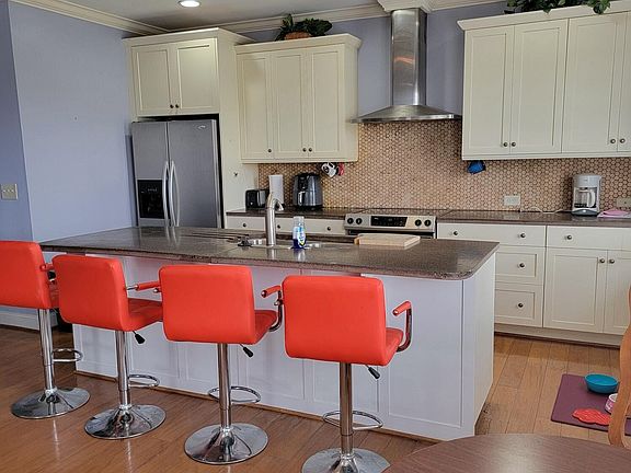 4th image of 540 Nursery Rd