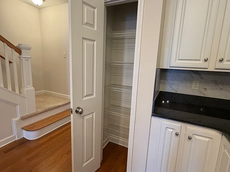 926 Iris St #E — Photo 22