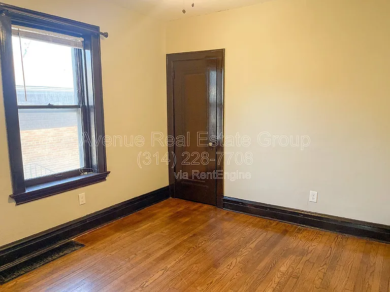 6044 Southwest Ave — Photo 6