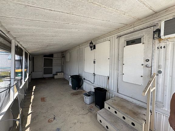 5th image of 544 Dover Rd