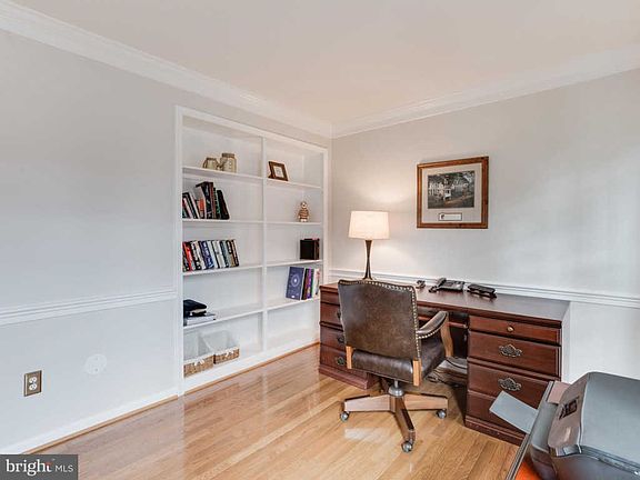 4th image of 4504 Quiet Brook Ct
