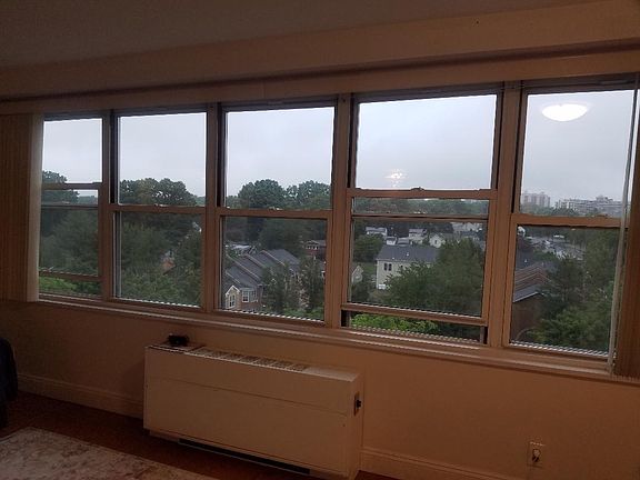 4th image of 7 Park Dr #L