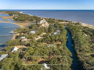 160 Harbor Cir, Circle, FL 32346