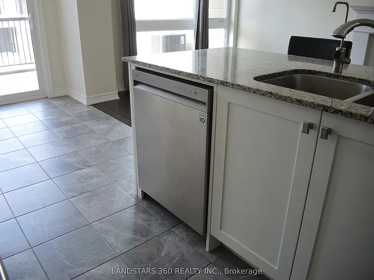 42 Lord Melborne St — Photo 12