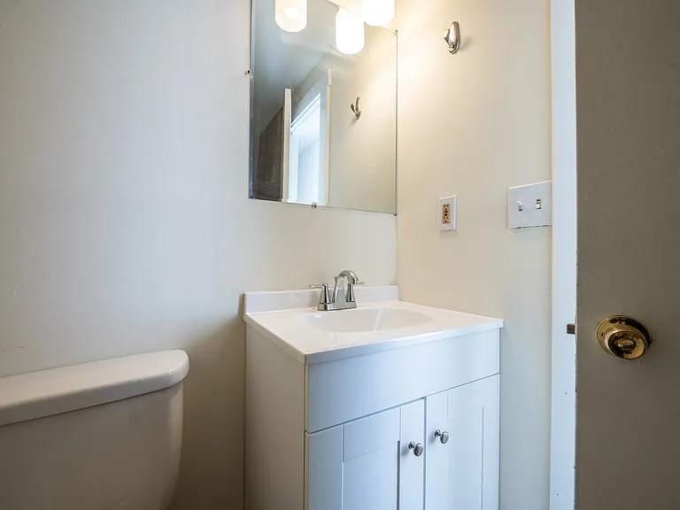 175 Humphrey St #2 — Photo 14