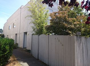 3010 61st Ave SW APT D, Seattle, WA 98116