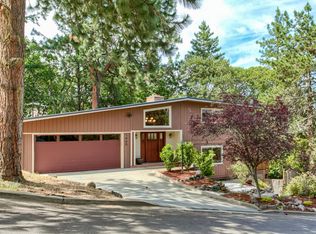 1465 Pinecrest Ter, Ashland, OR 97520