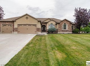 6192 E Pheasant Dr, Ammon, ID 83401