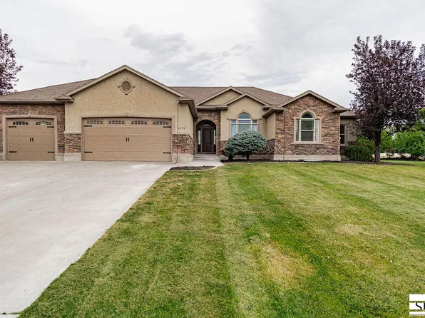 6192 E Pheasant Dr, Ammon, ID 83401