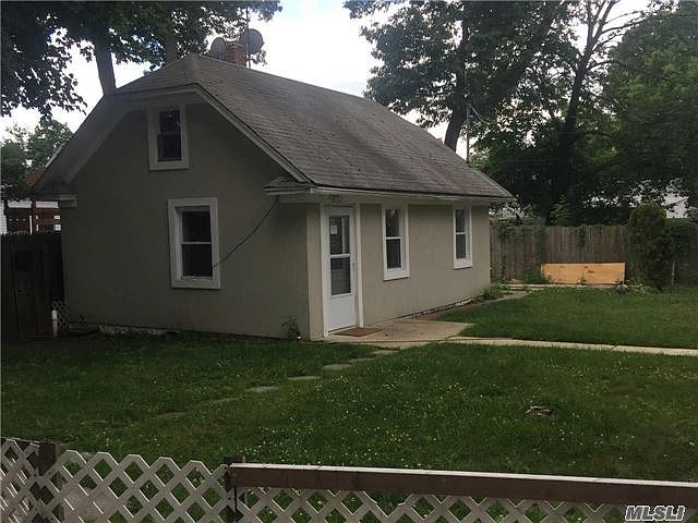1st image of 30A Scudder Ave