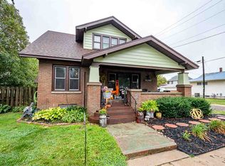 303 Main St, Lowden, IA 52255