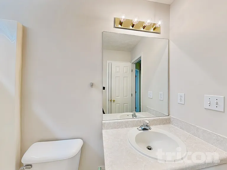 50 Tufts Cir — Photo 15