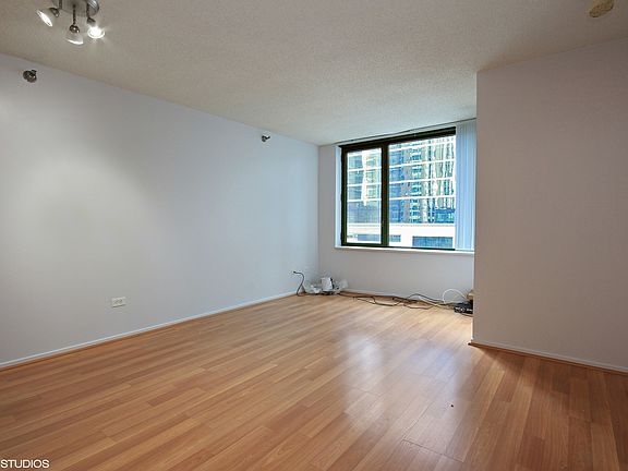 4th image of 440 N McClurg Ct APT 614-S