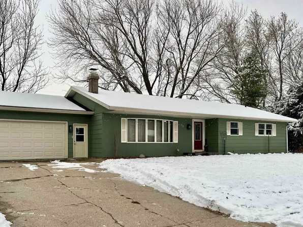 172 W Waupun St, Oakfield, WI 53065