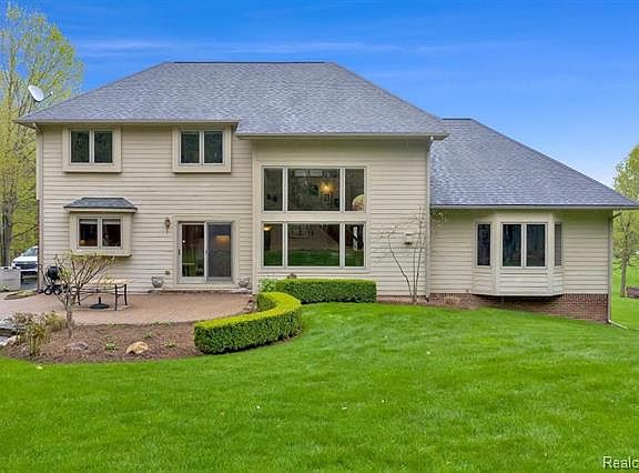 4th image of this home
