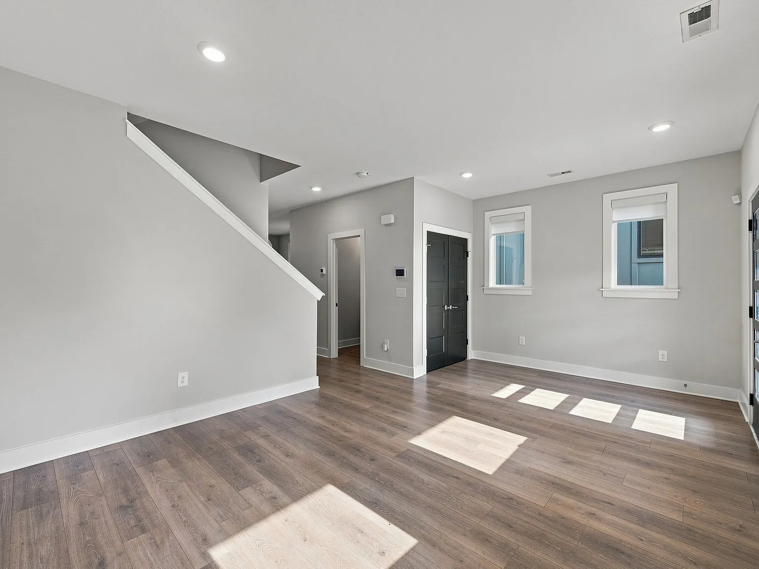 2 bed, 2.5 bath, 1280 sqft, $2,495 — Photo 4