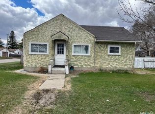 201 R AVENUE N, Saskatoon, SK S7L 2Y6