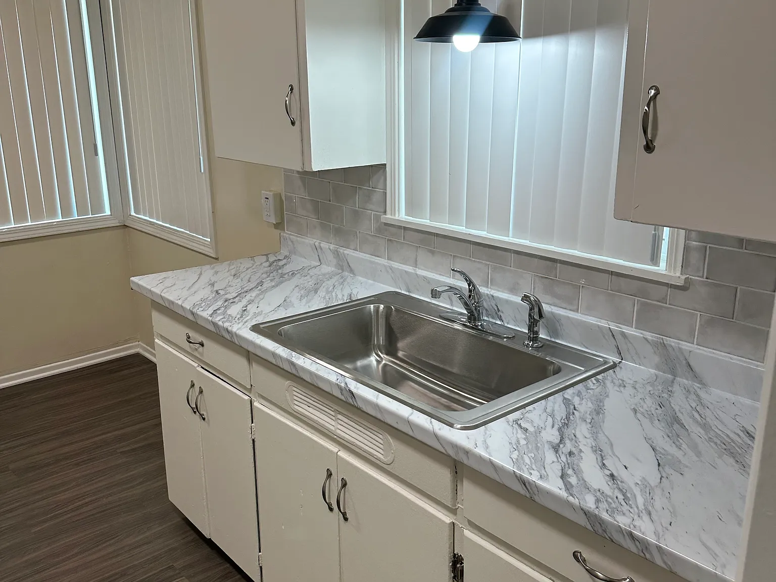 1 bed, 800 sqft, $1,695 — Photo 3
