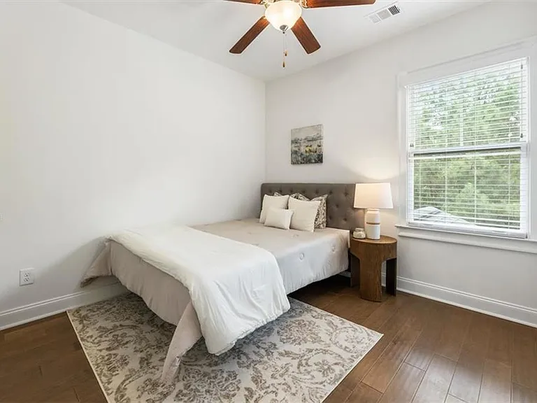 1233 Parkstead Ln — Photo 47