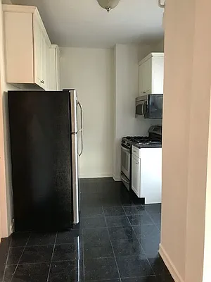 Rented by Mann Maurice A | media 9