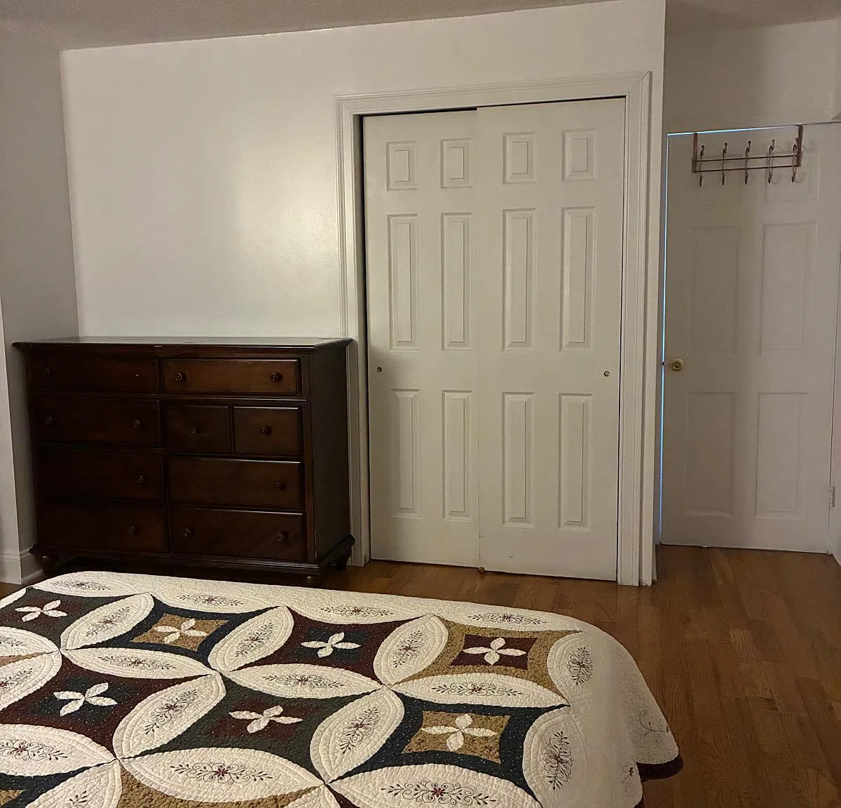 3 bed, 1625 sqft, $1,200 — Photo 2