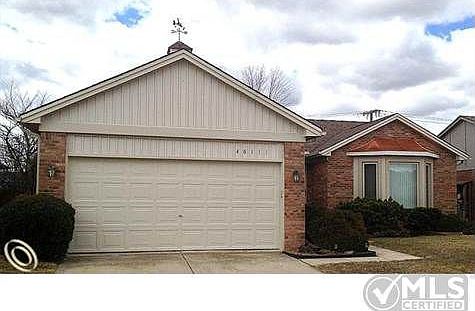 46111 Fox Run