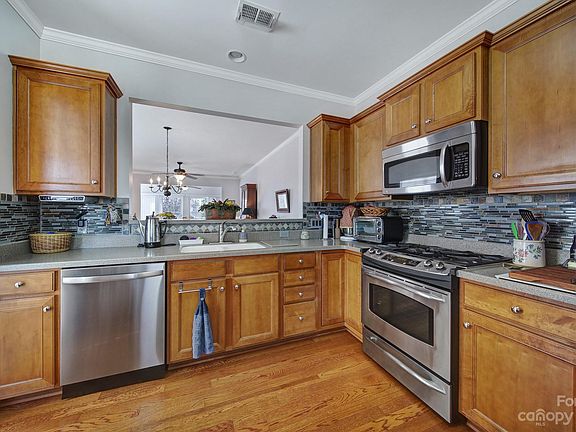 4th image of 16275 Raven Crest Dr