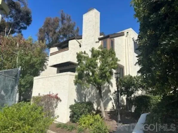 2258 Caminito Pescado Unit 11, San Diego, CA 92107