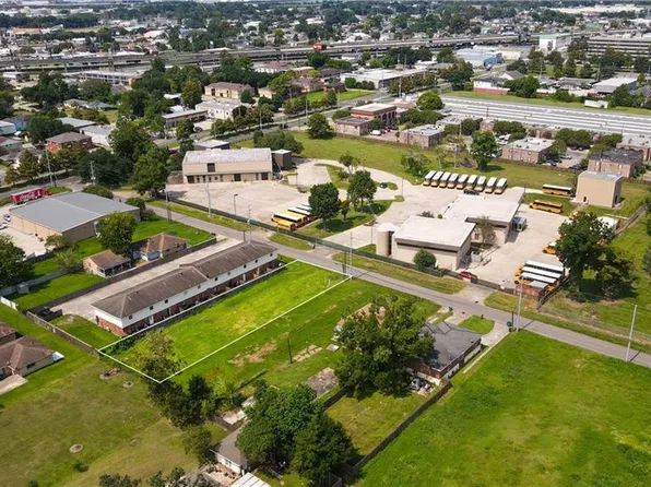 126 Friedrichs Rd, Gretna, LA 70056