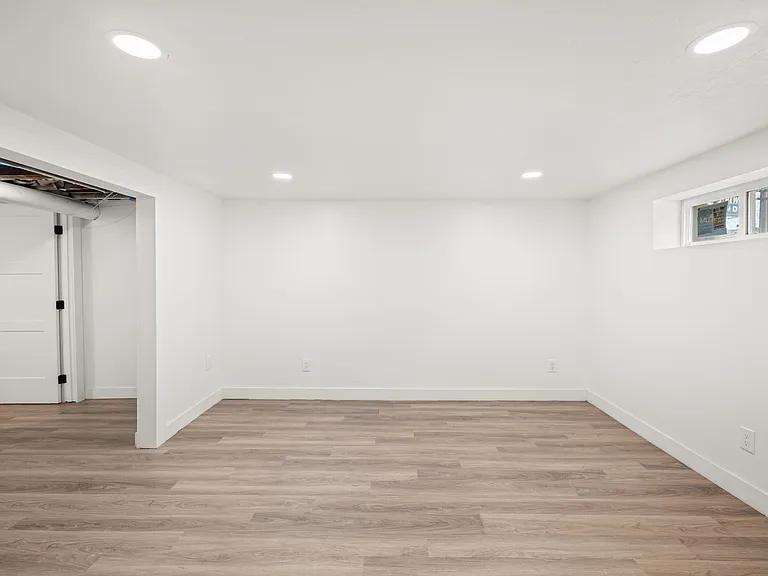 2624 W 8th Ave #B — Photo 9