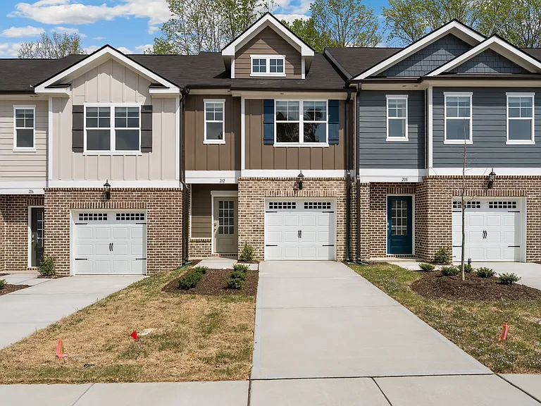 212 Wiltshire Mill Dr — Photo 2