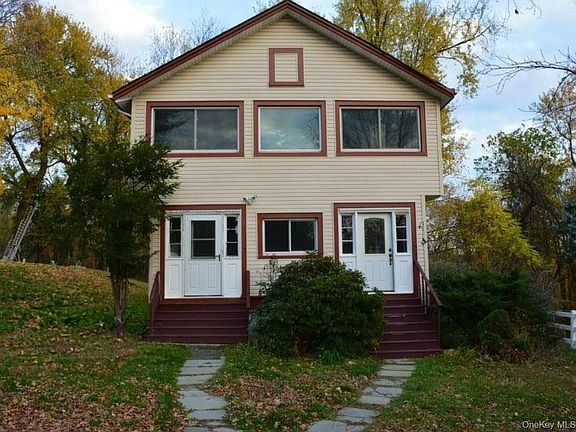 2nd image of 6 Stowe Road