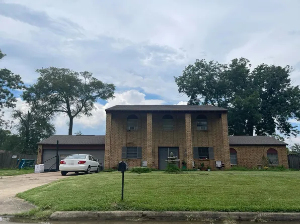 4220 Simpson Dr, Beaumont, TX 77705
