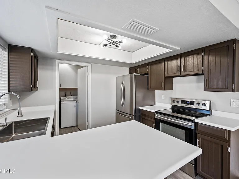 3409 E Campo Bello Dr — Photo 6