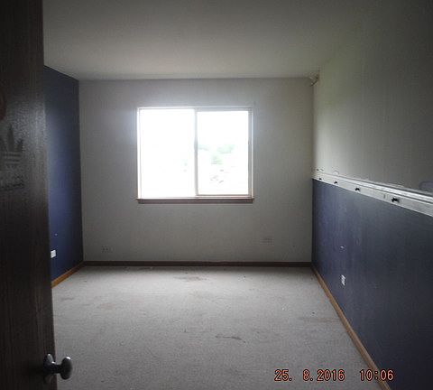 4th image of 834 Blackhawk Dr