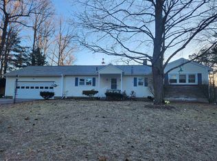 21 Woodland Dr, Nashua, NH 03063