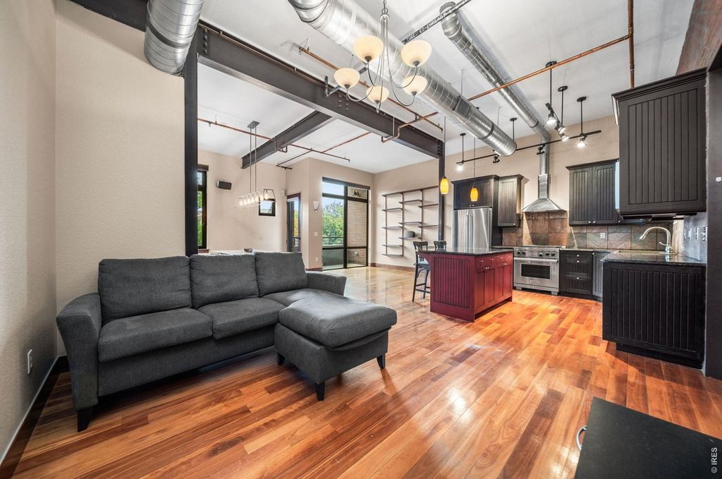 210 W Magnolia St #360