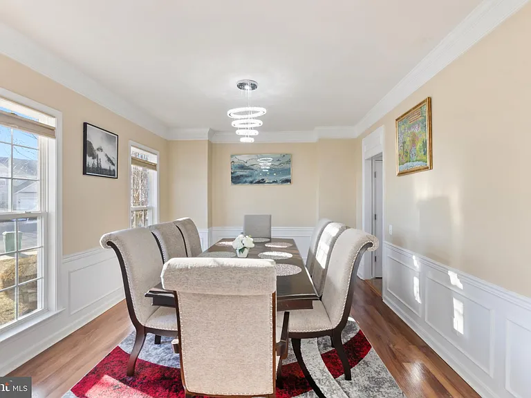 84 Wyndale Ct — Photo 10