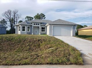 6050 Langdon Ave, Fort Myers, FL 33905