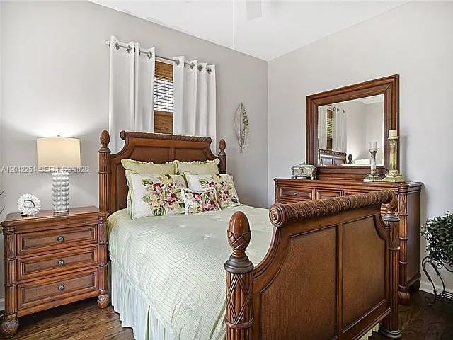 6807 NW 66th Way — Photo 9