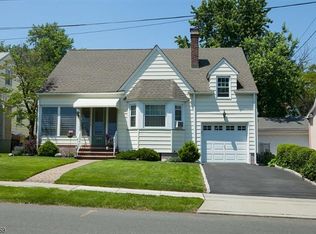 1352 Vauxhall Rd, Union, NJ 07083