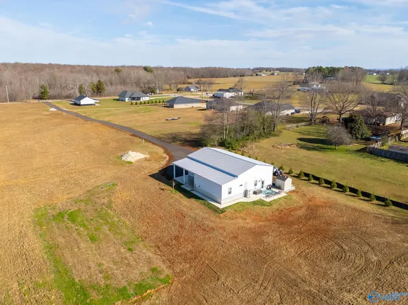 500 Phillips Rd, Hazel Green, AL 35750