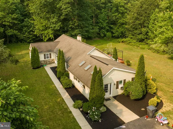 1366 Airport Rd, Coatesville, PA 19320