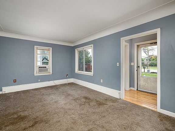 5th image of 1404 Holmes Rd