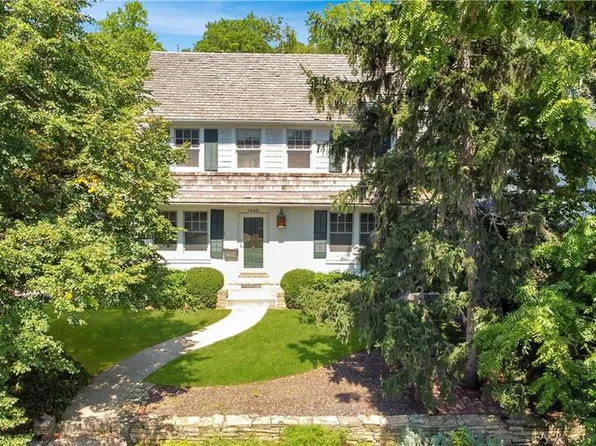 1440 W 50th Ter, Kansas City, MO 64112