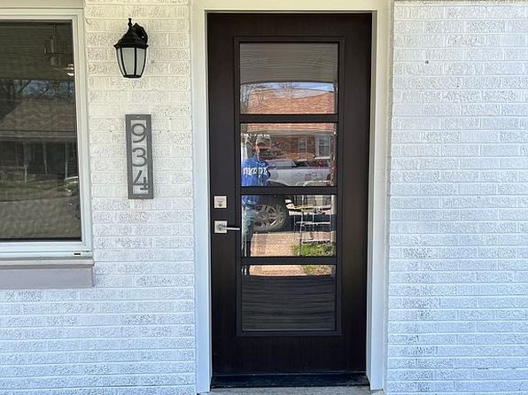 934 Green Meadows St