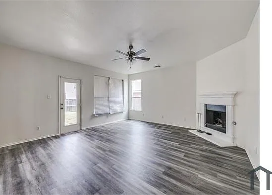 5 bed, 2708 sqft, $4,368 — Photo 3