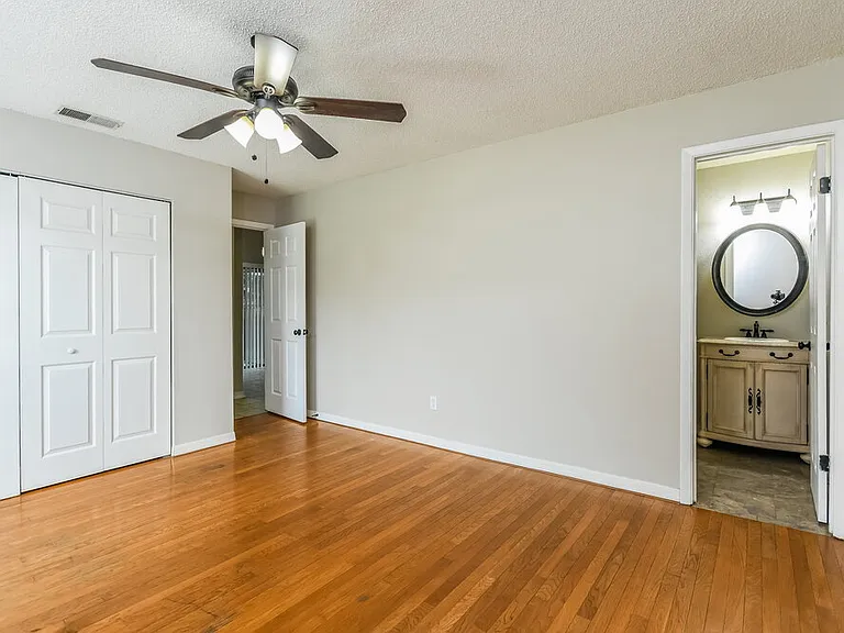 11389 Darlington Dr — Photo 11
