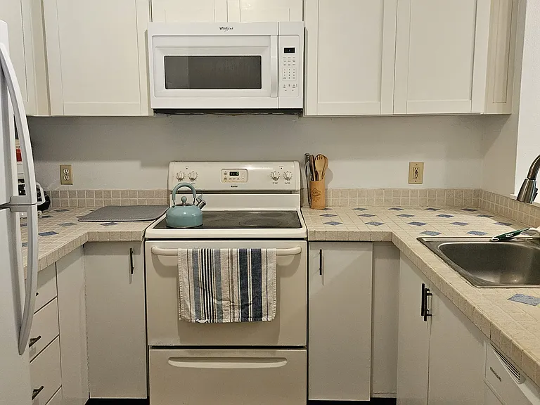 2747 S Kihei Rd #J003 — Photo 3